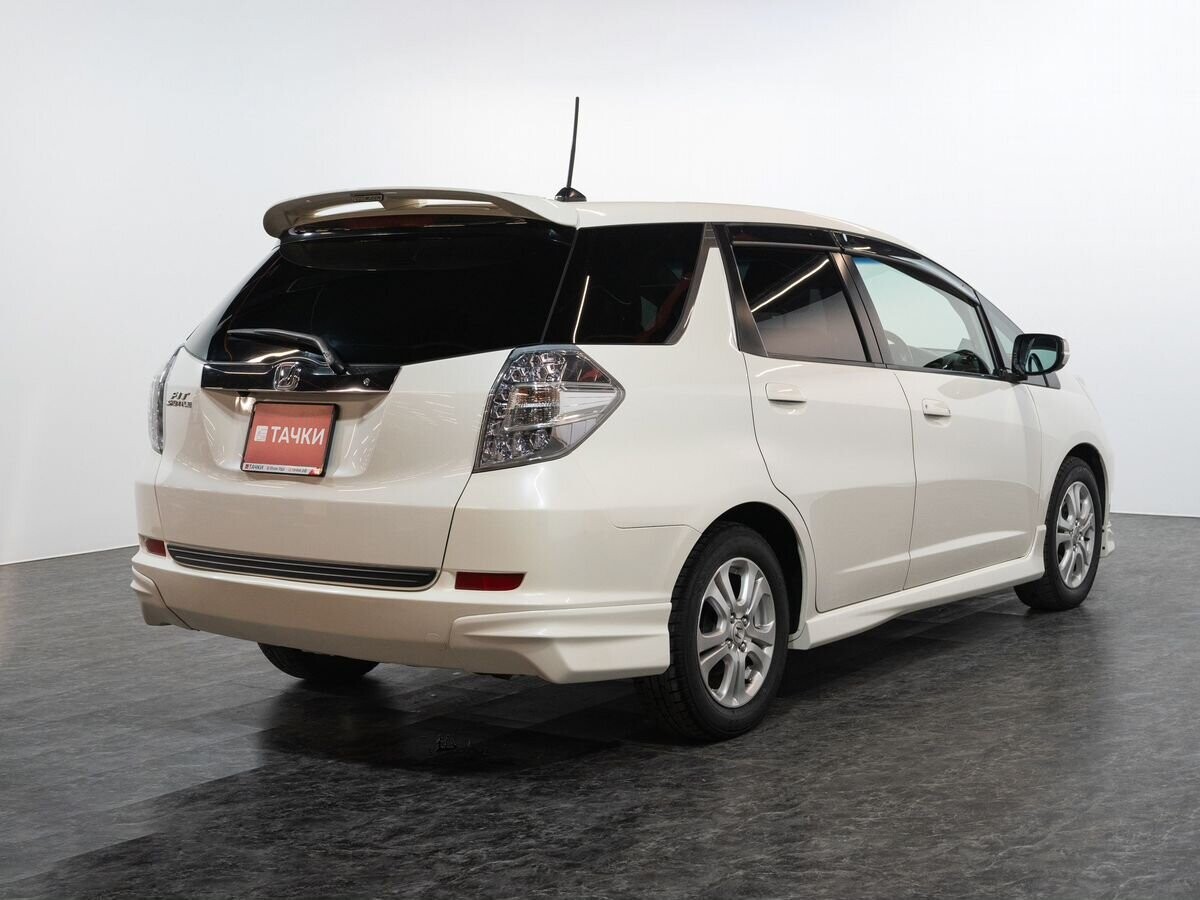 Honda Fit Shuttle 2011 - фото автомобиля