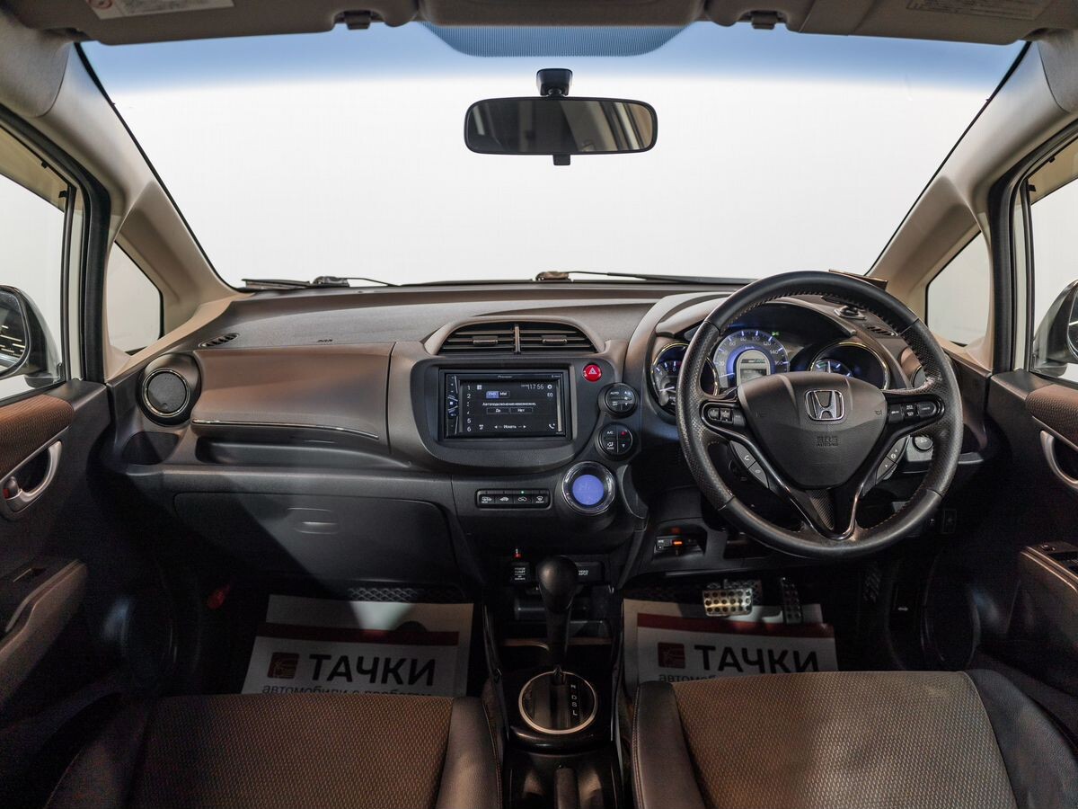 Honda Fit Shuttle 2011 - фото автомобиля