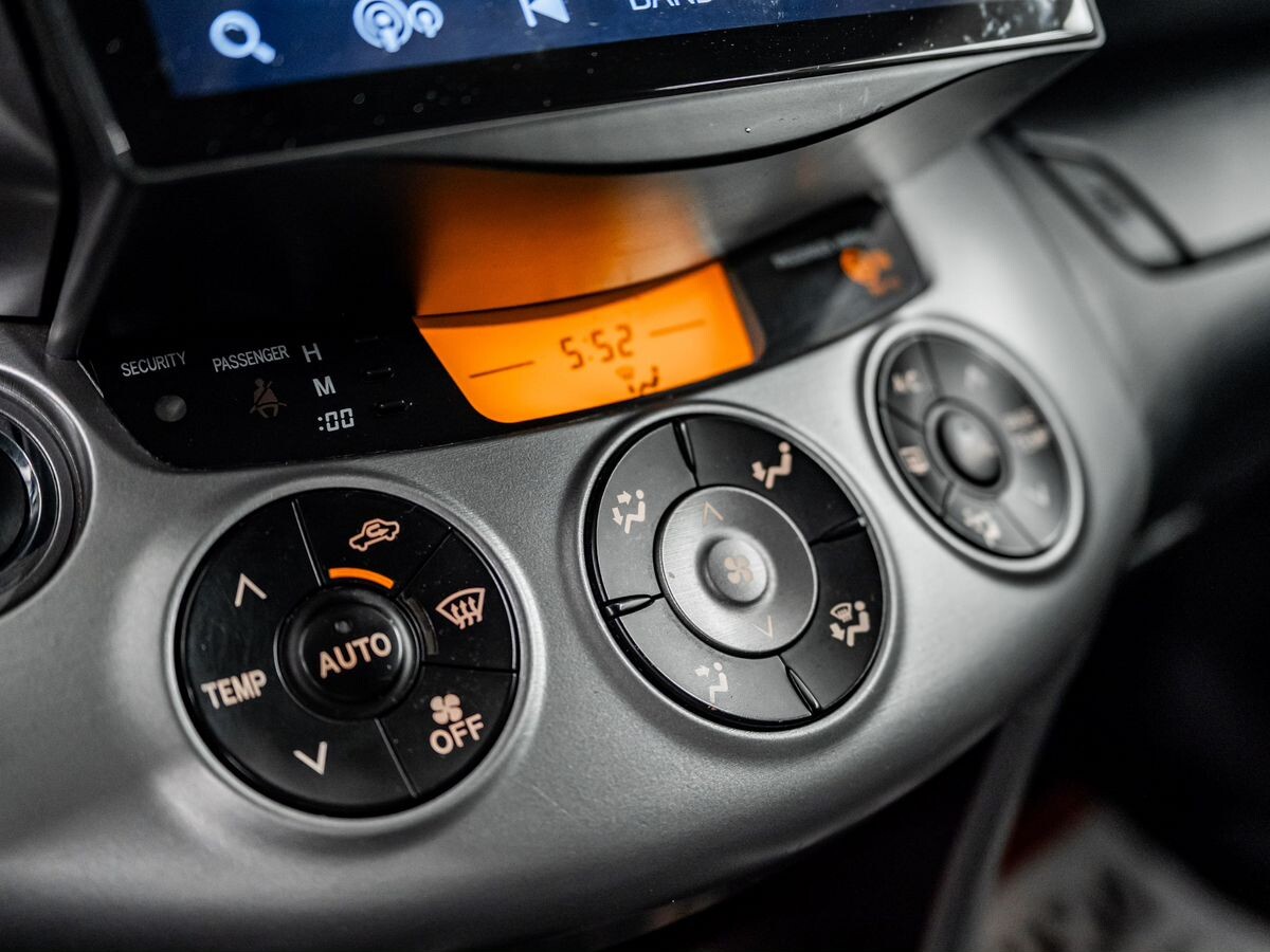 Toyota RAV4 2008 - фото автомобиля