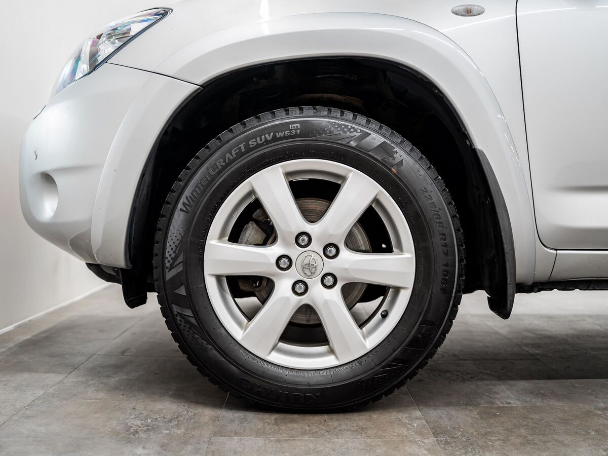 Toyota RAV4 2008 - фото автомобиля
