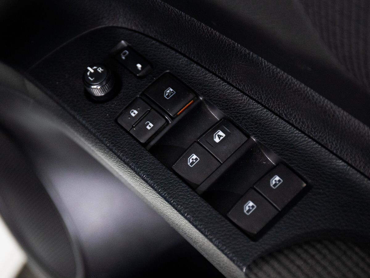 Toyota Sienta 2018 - фото автомобиля