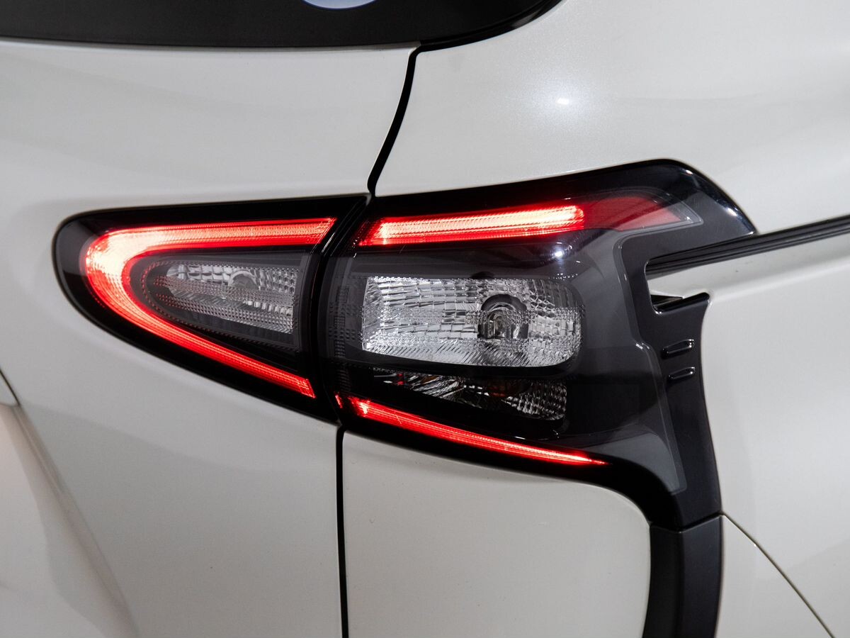 Toyota Sienta 2018 - фото автомобиля