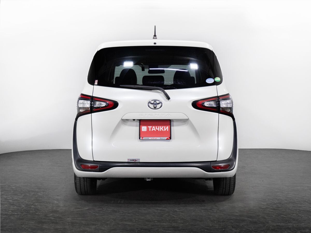 Toyota Sienta 2018 - фото автомобиля
