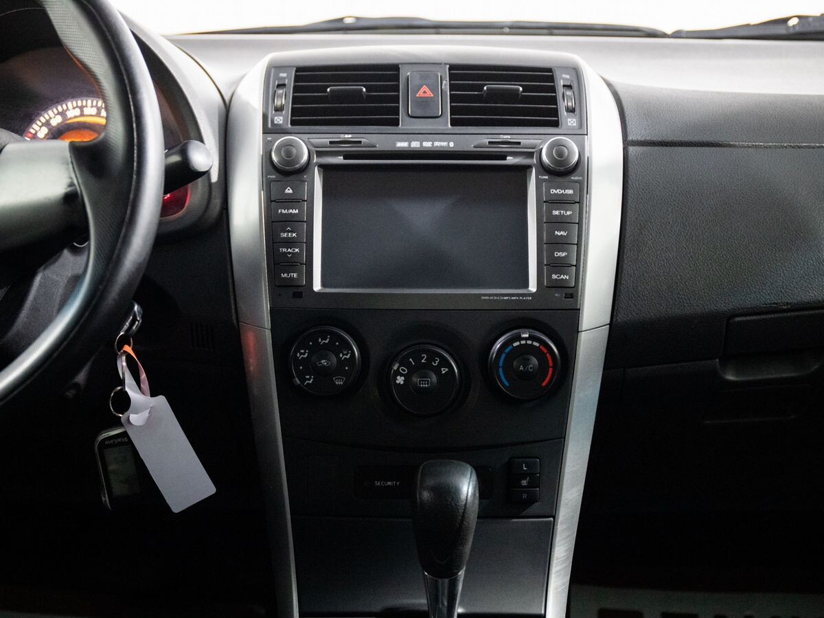 Toyota Corolla 2013 - фото автомобиля