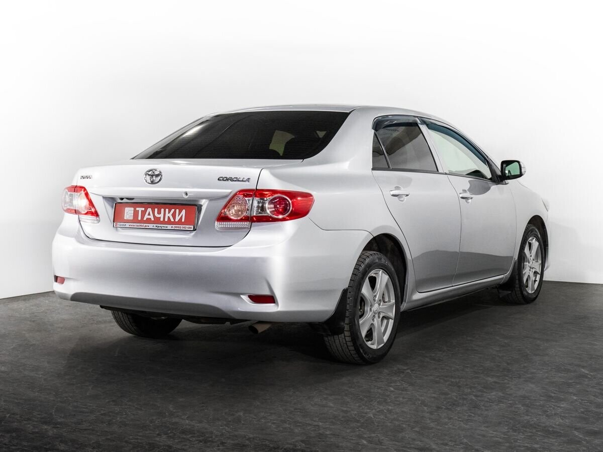 Toyota Corolla 2013 - фото автомобиля