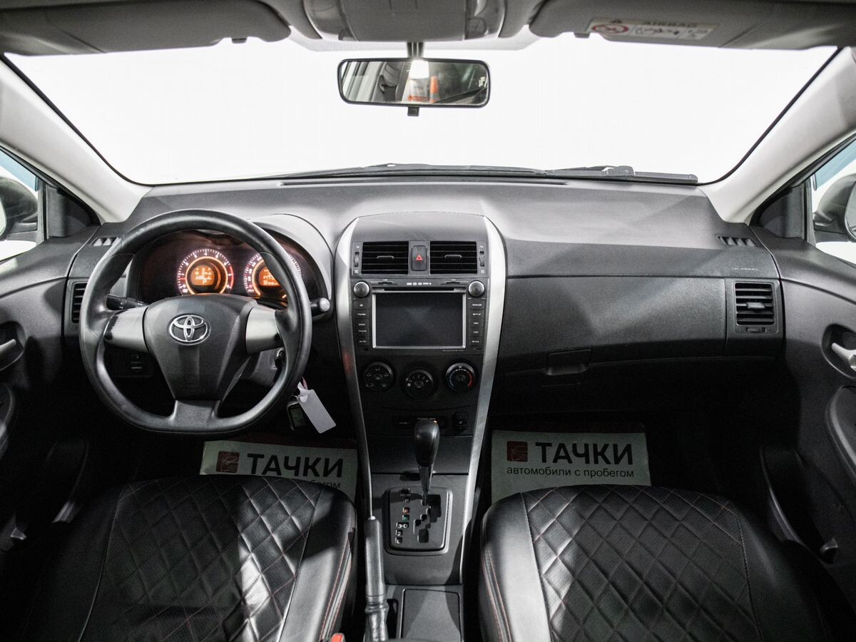 Toyota Corolla 2013 - фото автомобиля