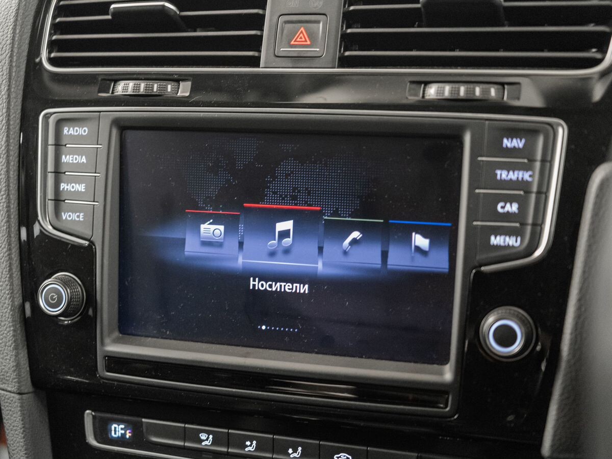 Volkswagen Golf 2013 - фото автомобиля