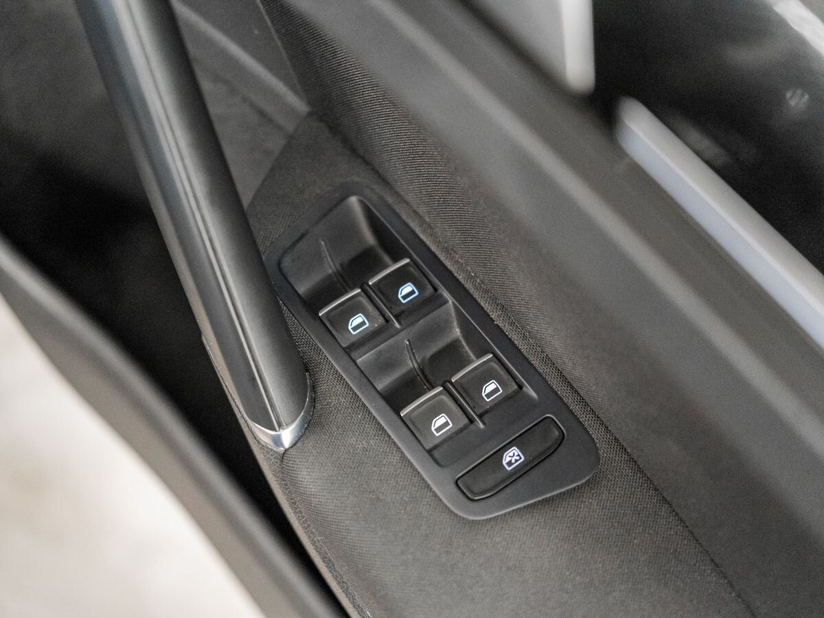 Volkswagen Golf 2013 - фото автомобиля