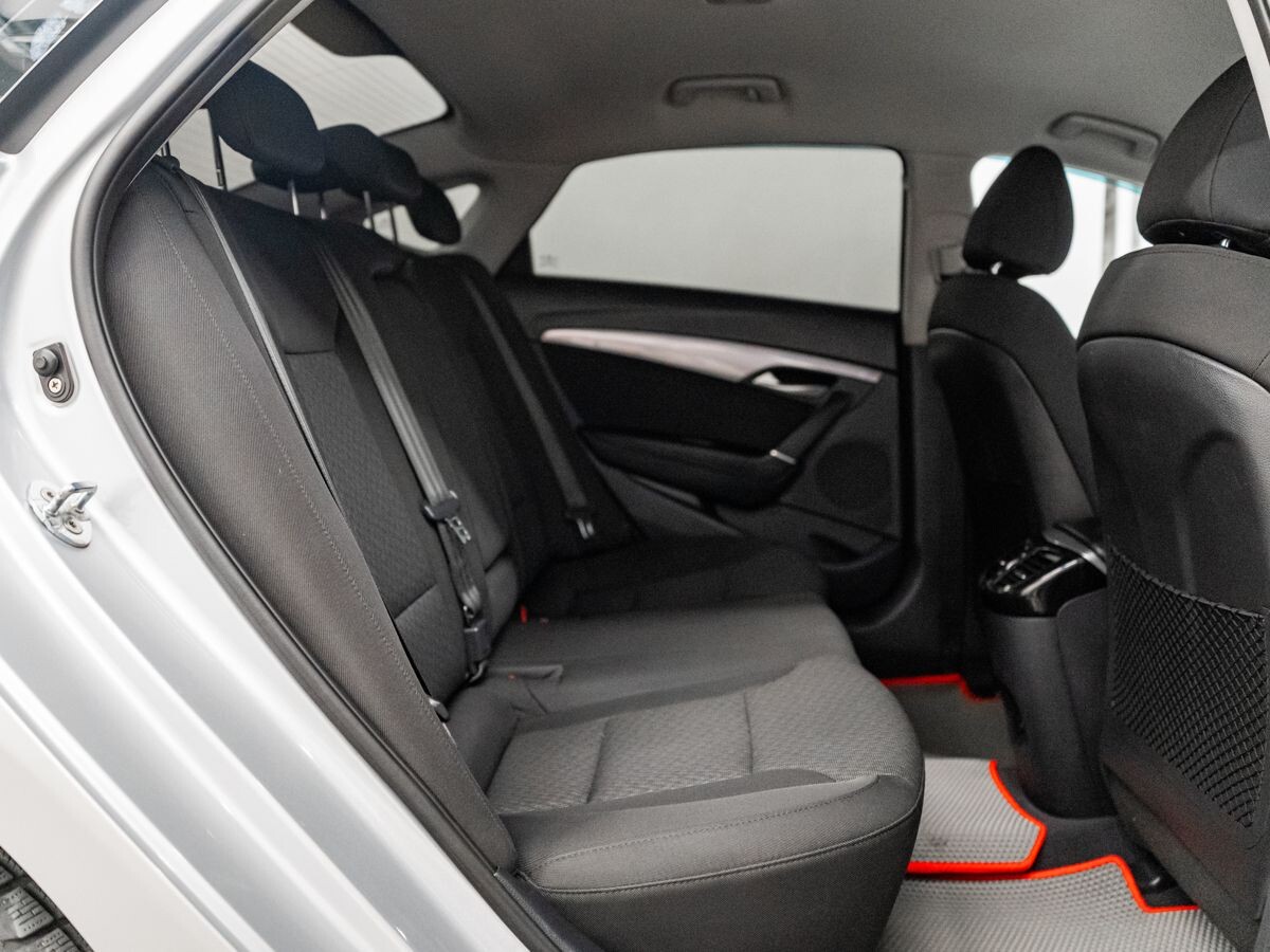 Hyundai i40 2015 - фото автомобиля