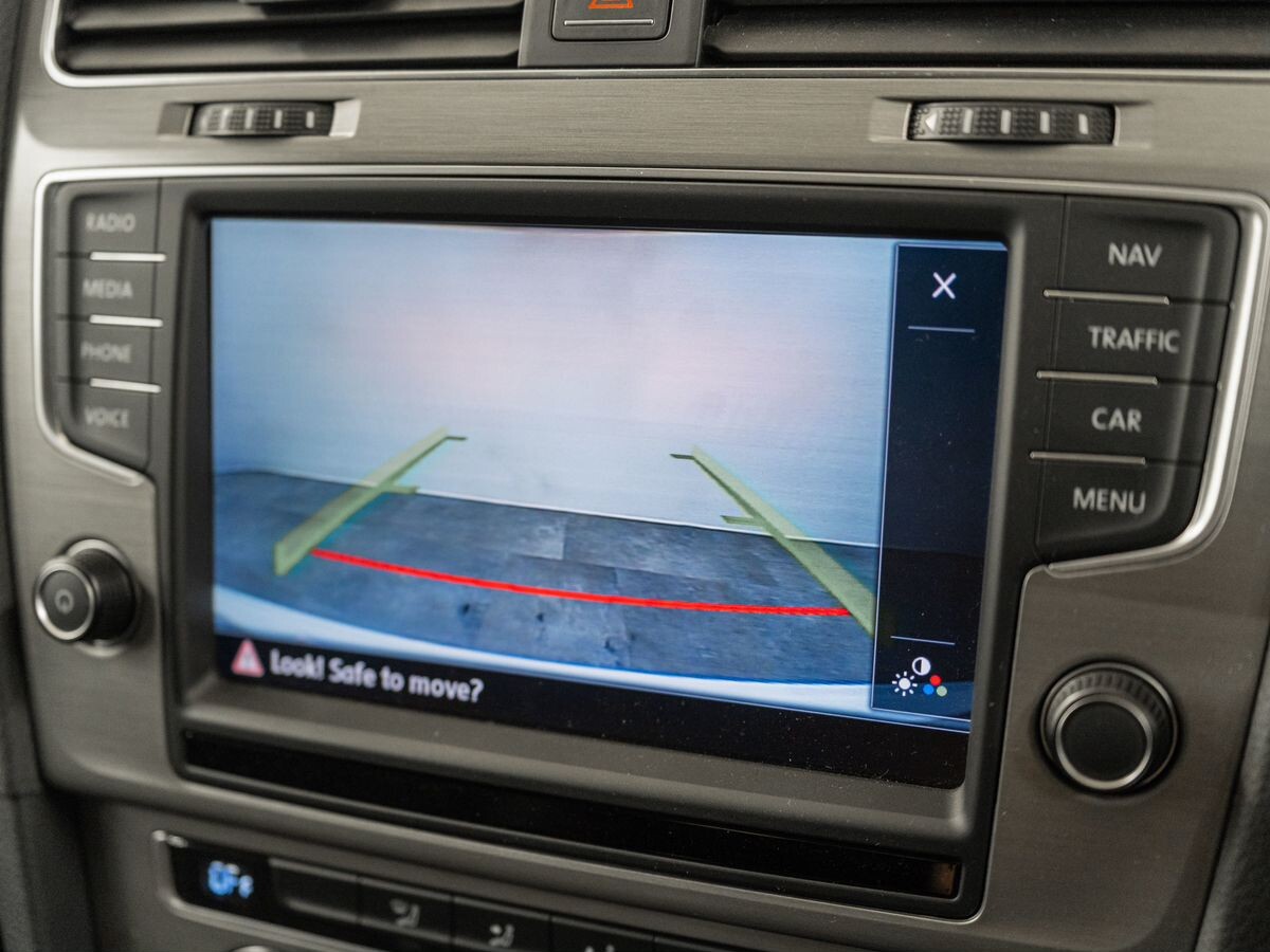 Volkswagen Golf 2015 - фото автомобиля