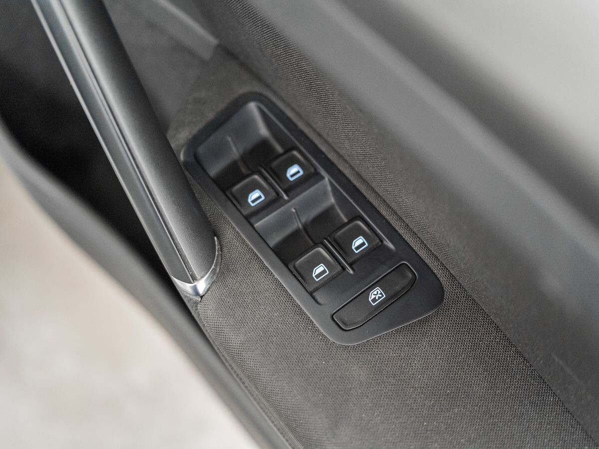 Volkswagen Golf 2015 - фото автомобиля