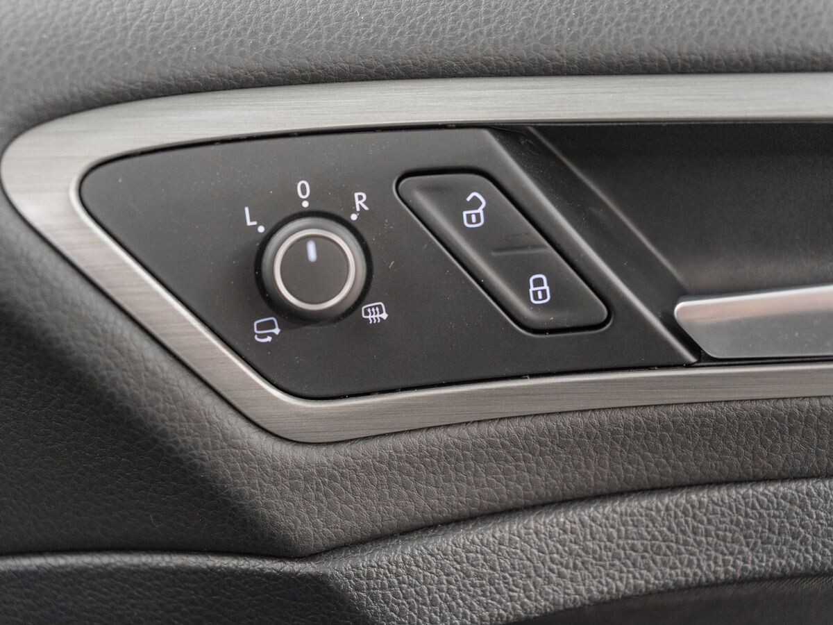 Volkswagen Golf 2015 - фото автомобиля