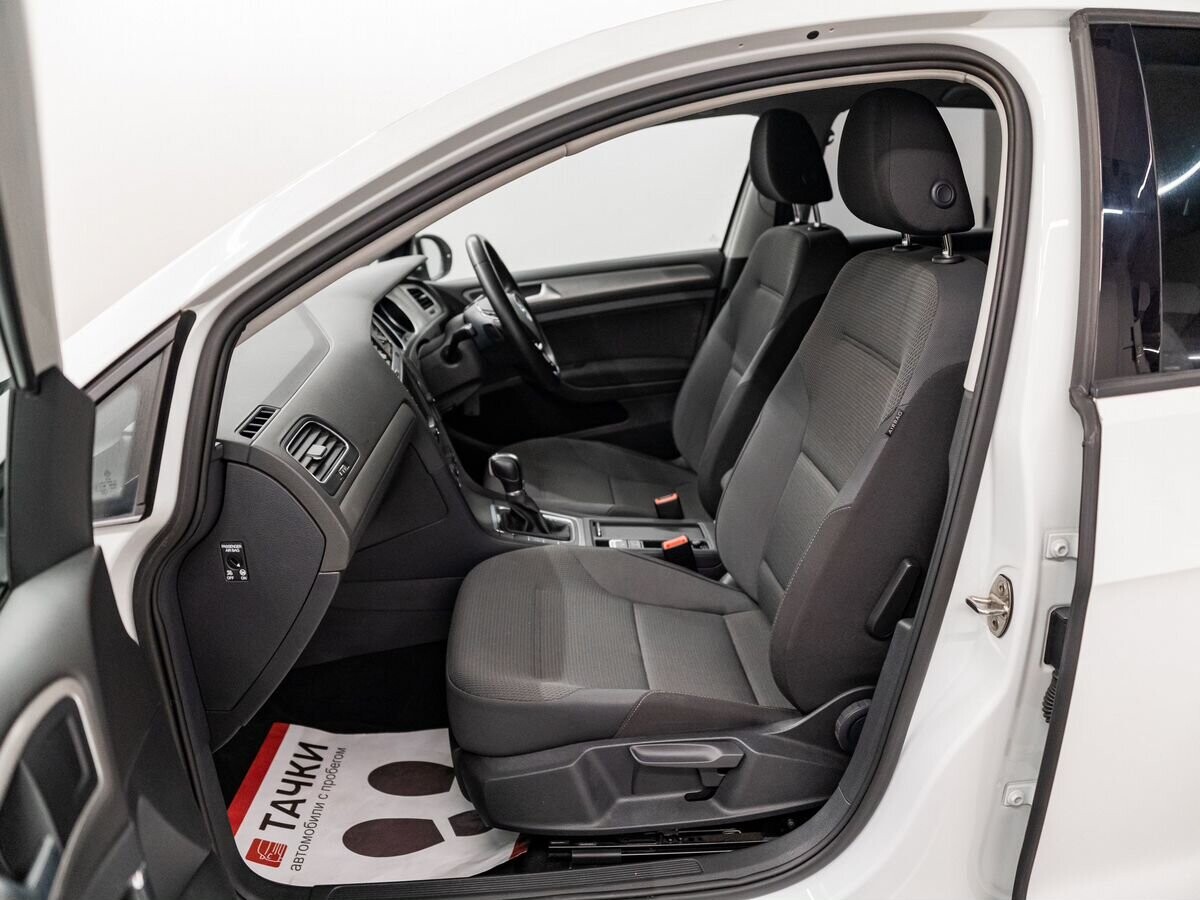 Volkswagen Golf 2015 - фото автомобиля