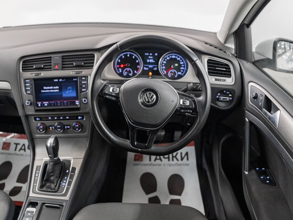 Volkswagen Golf 2015 - фото автомобиля