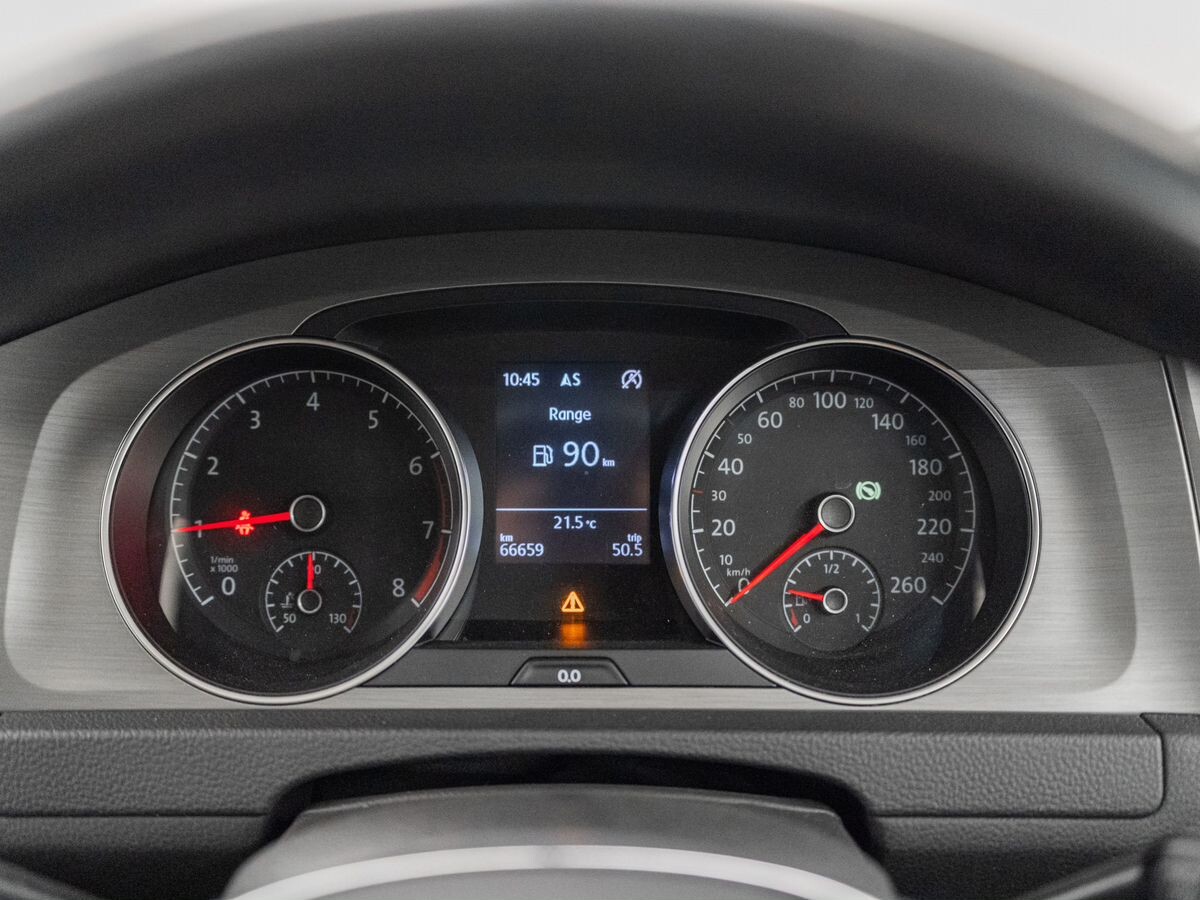 Volkswagen Golf 2015 - фото автомобиля