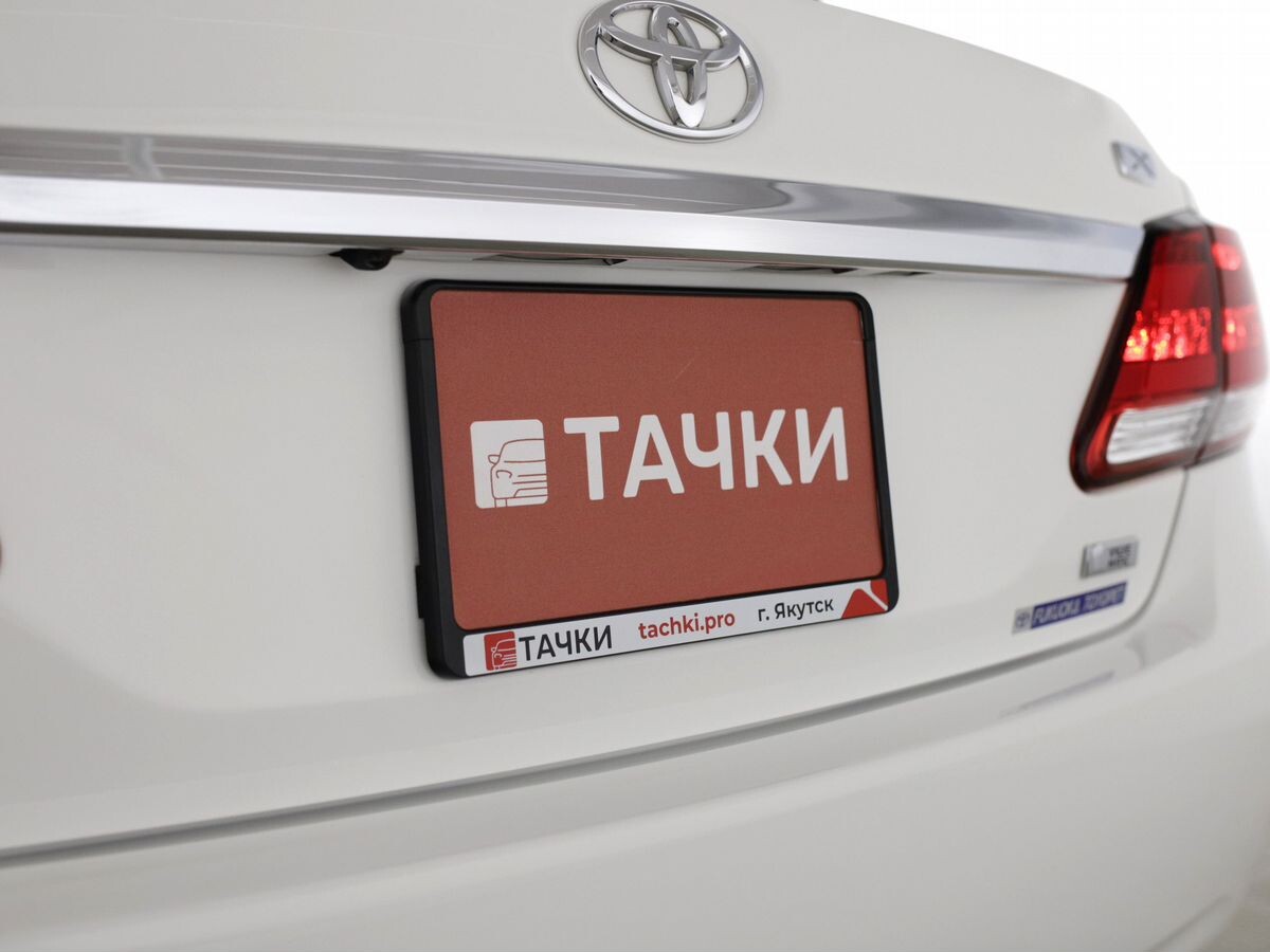 Toyota Premio 2018 - фото автомобиля