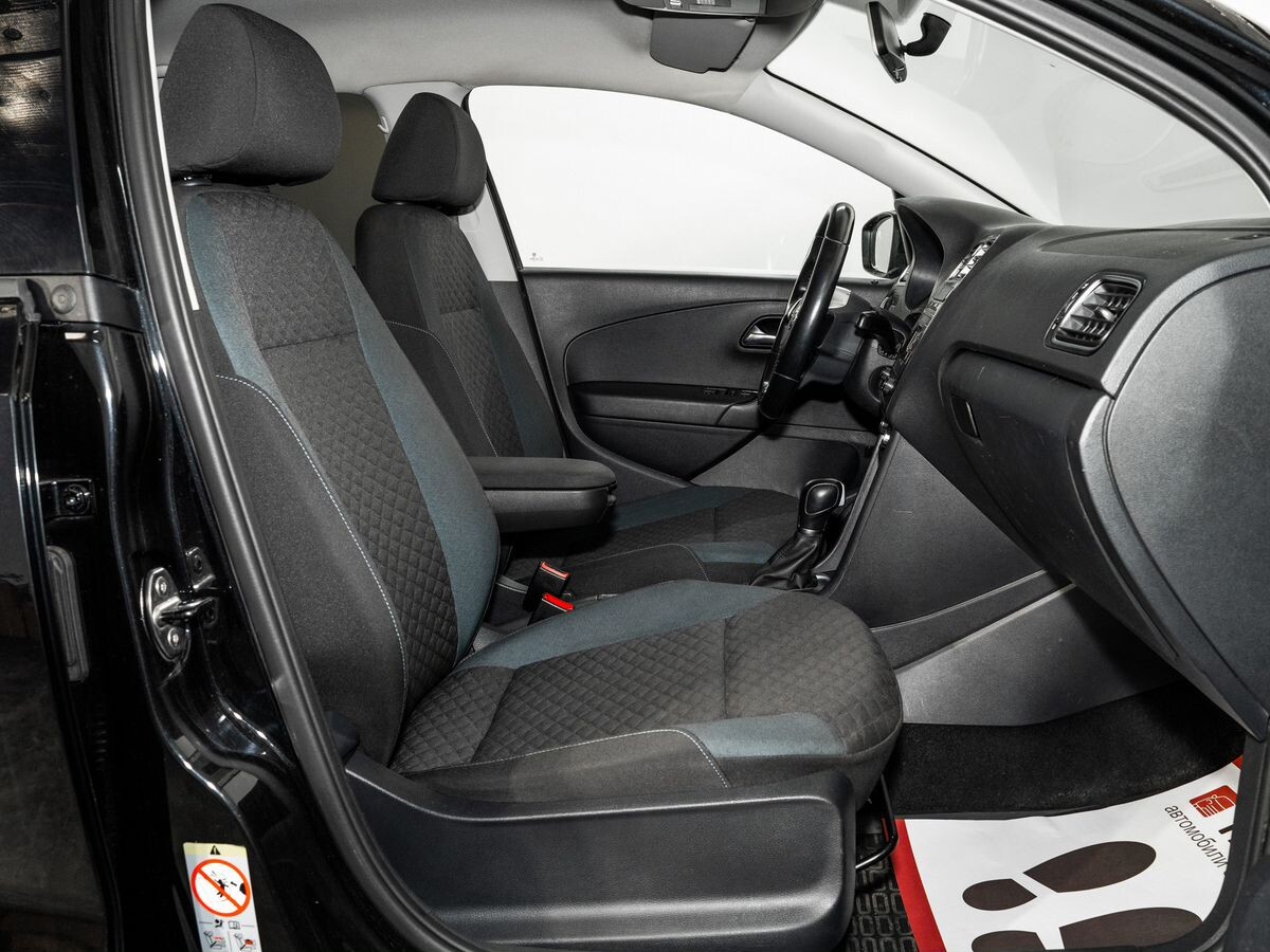 Volkswagen Polo 2020 - фото автомобиля