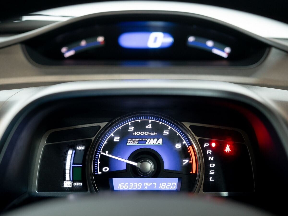 Honda Civic 2010 - фото автомобиля