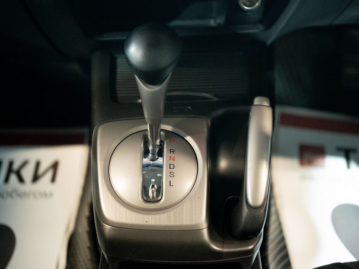 Honda Civic 2010 - фото автомобиля