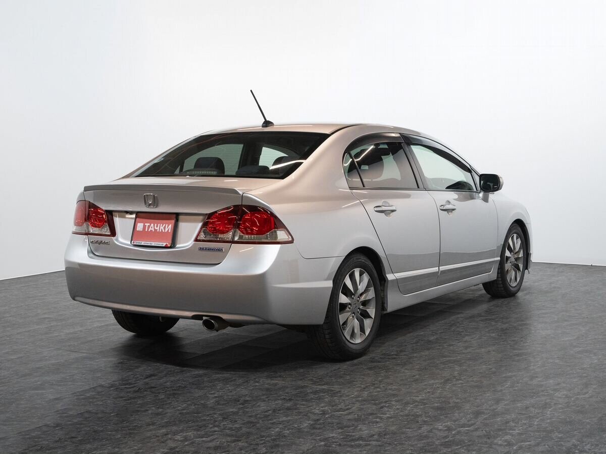 Honda Civic 2010 - фото автомобиля