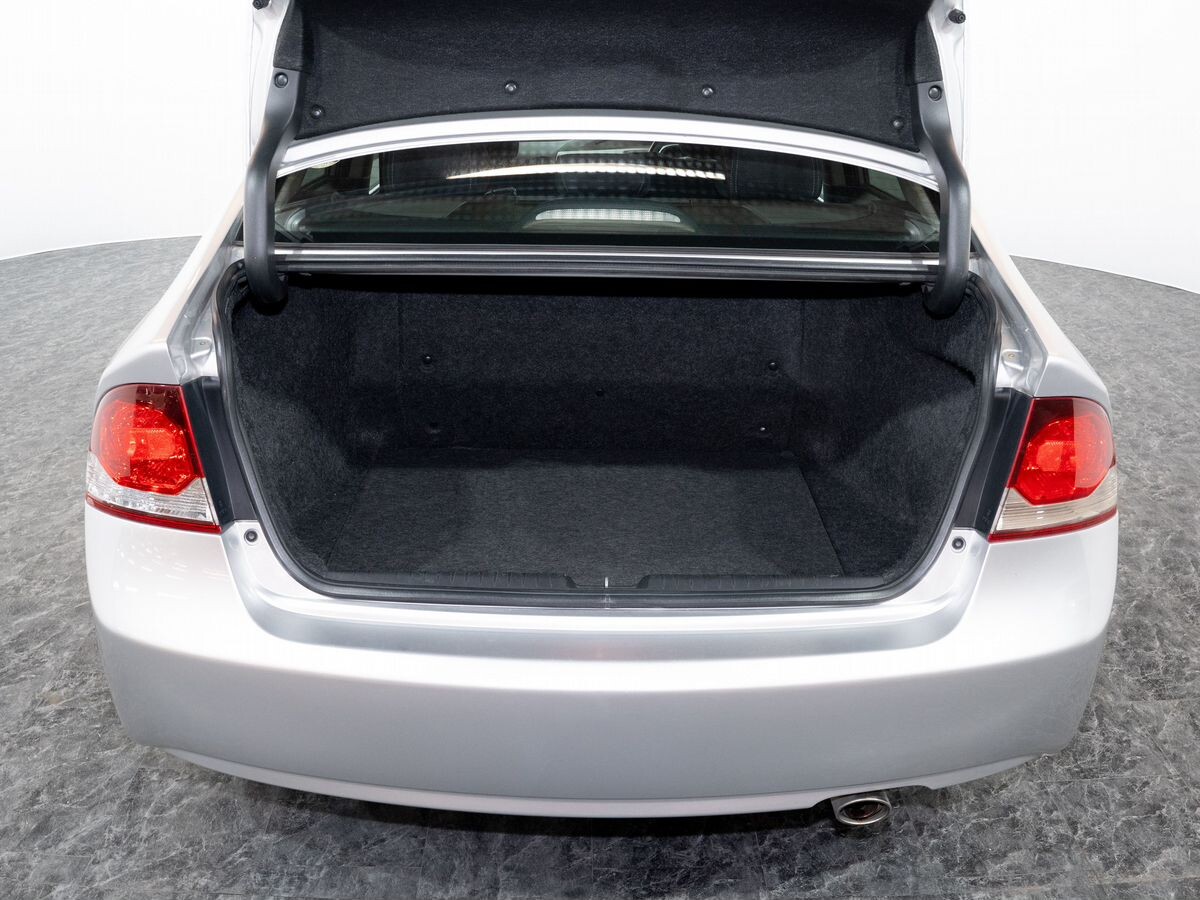 Honda Civic 2010 - фото автомобиля