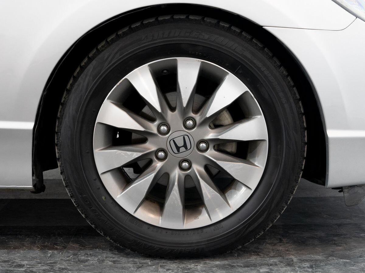 Honda Civic 2010 - фото автомобиля