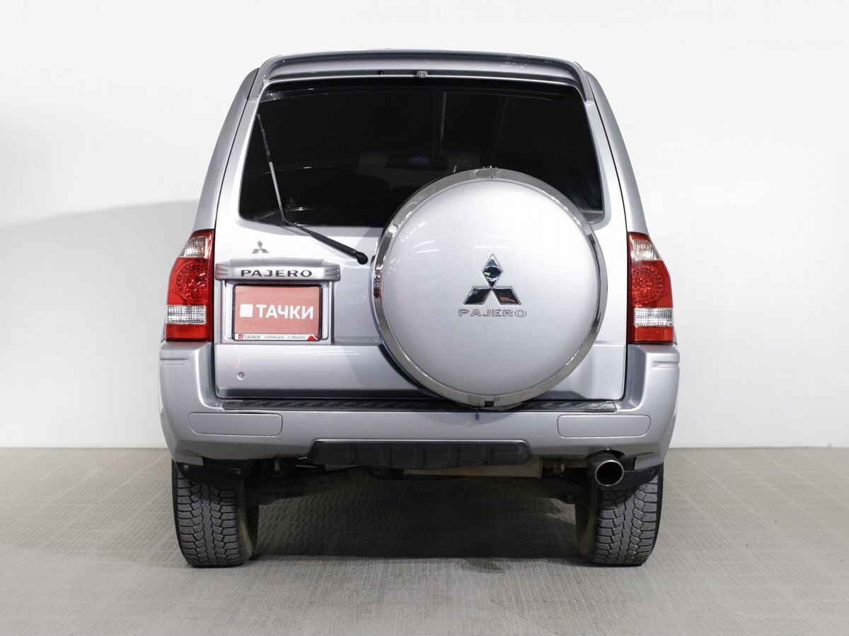 Mitsubishi Pajero 2005 - фото автомобиля