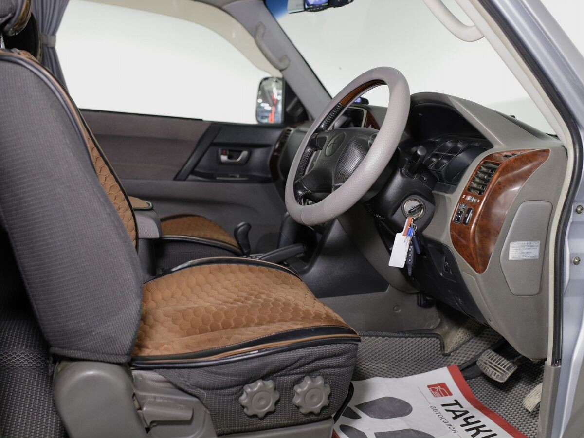 Mitsubishi Pajero 2005 - фото автомобиля