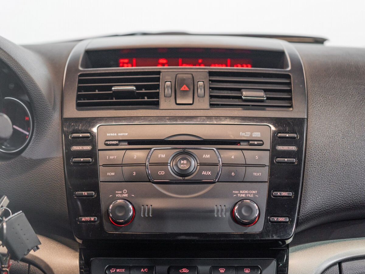 Mazda 6 2010 - фото автомобиля