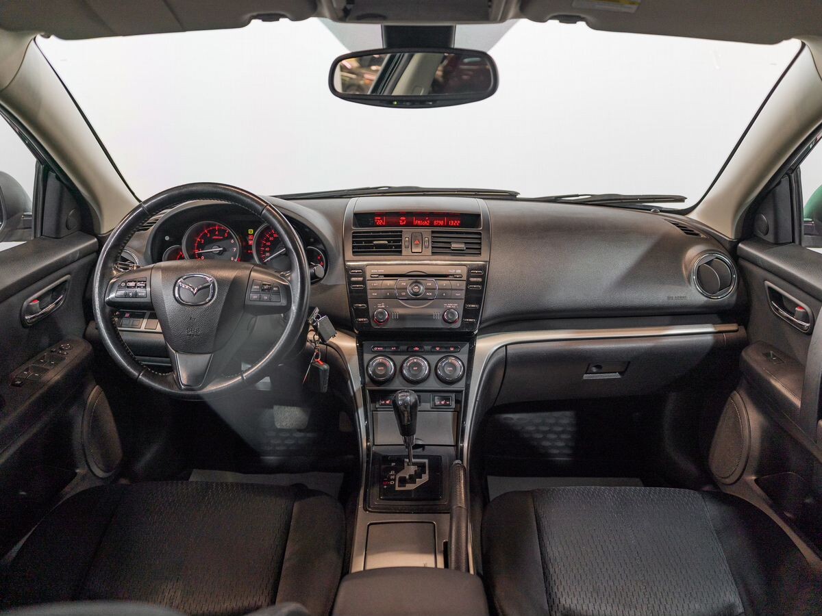 Mazda 6 2010 - фото автомобиля