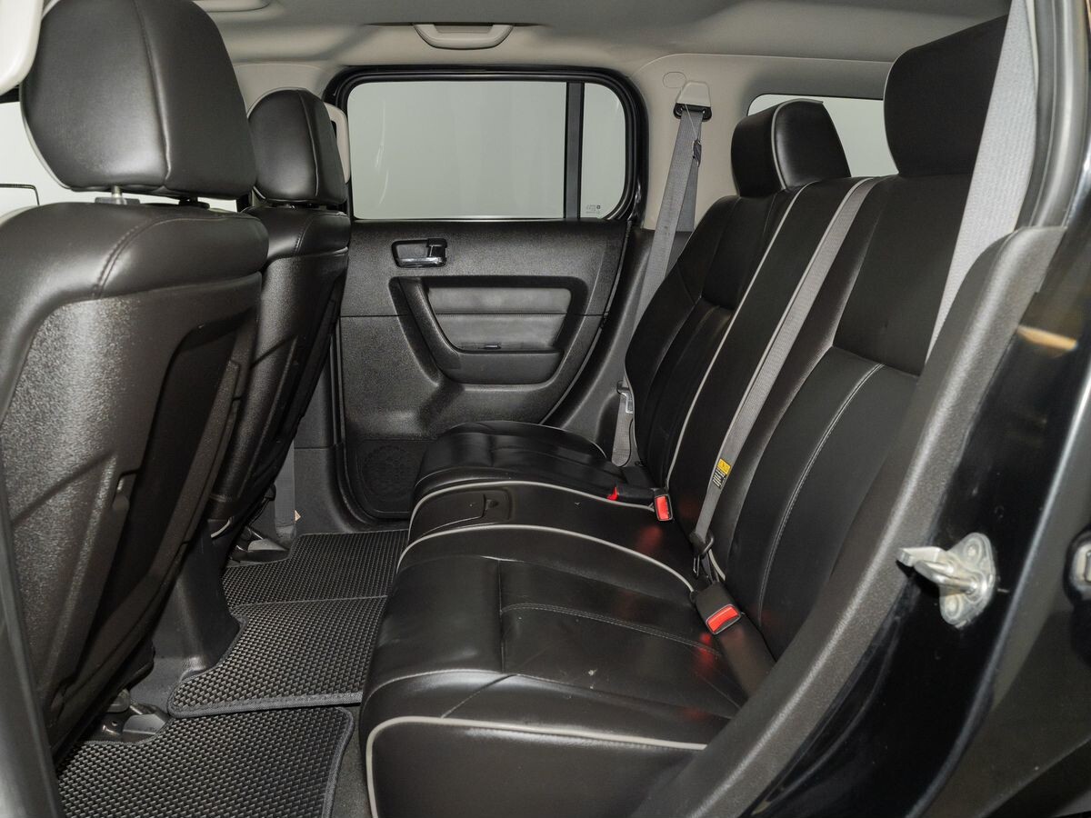 Hummer H3 2006 - фото автомобиля