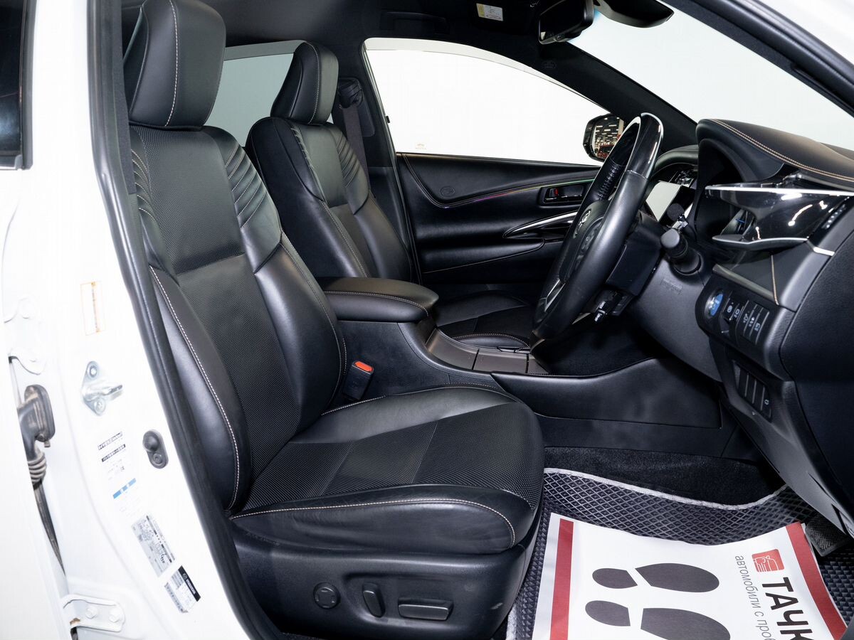 Toyota Harrier 2019 - фото автомобиля