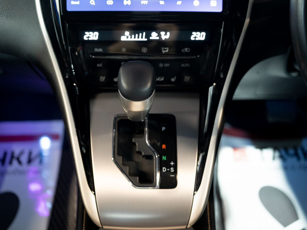 Toyota Harrier 2019 - фото автомобиля