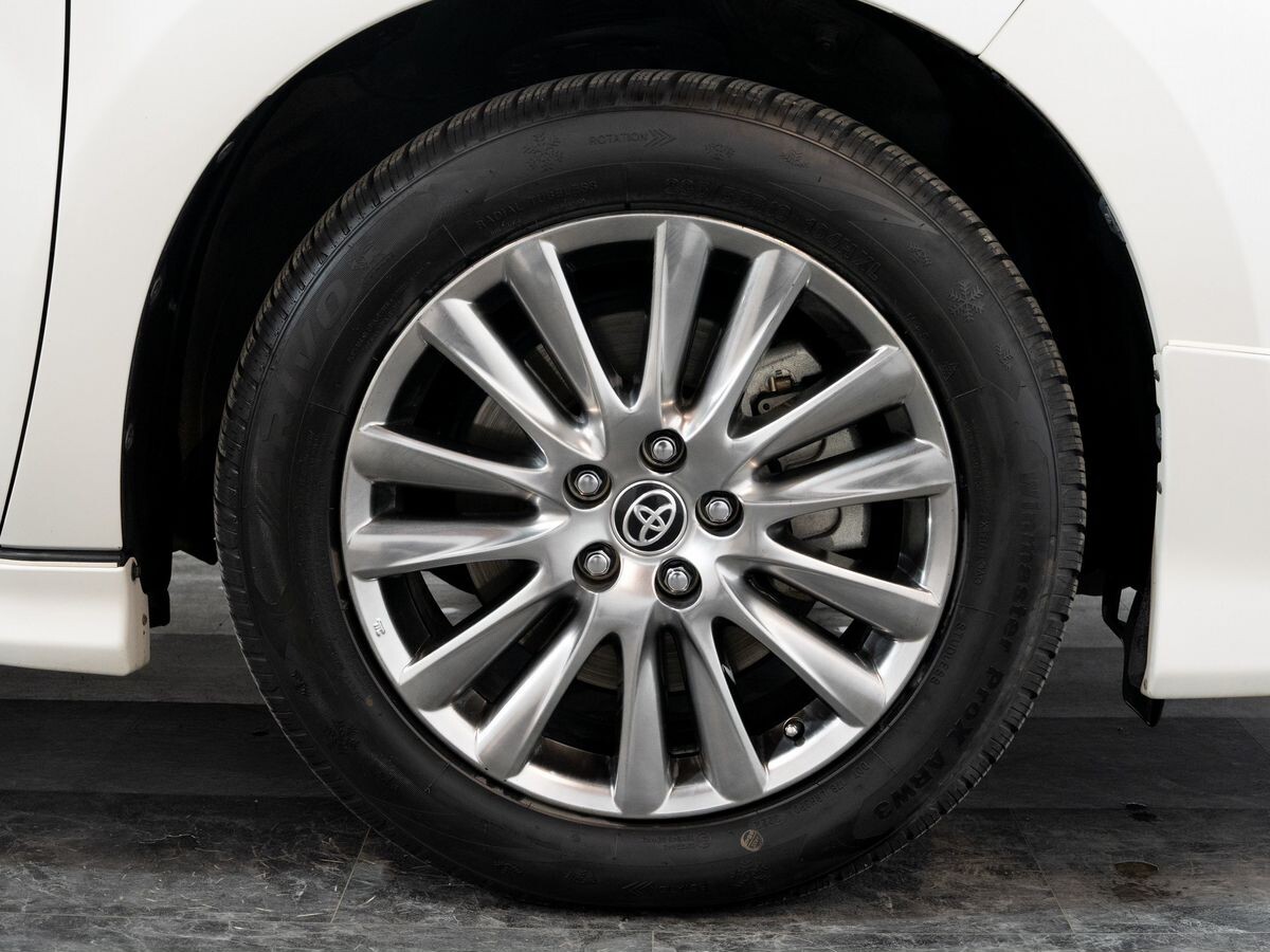 Toyota Harrier 2019 - фото автомобиля