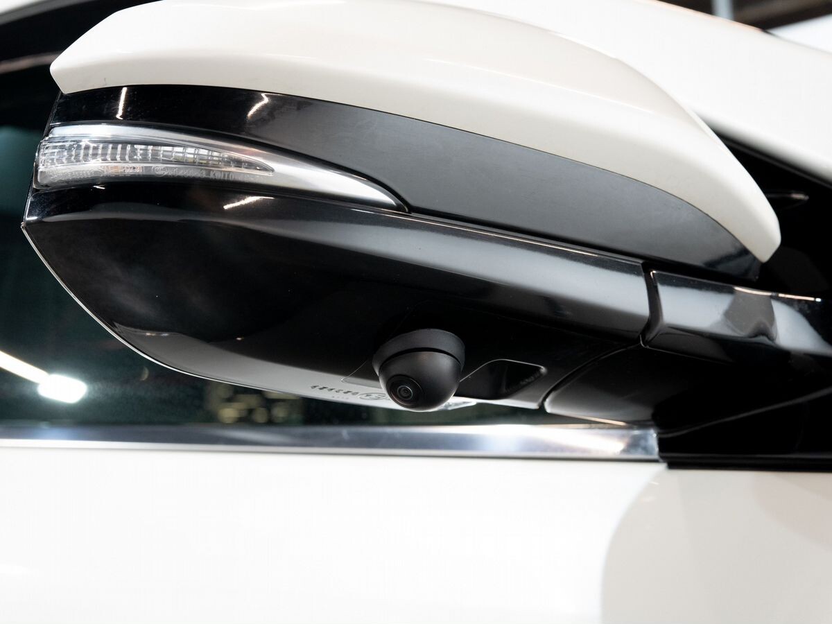 Toyota Harrier 2019 - фото автомобиля