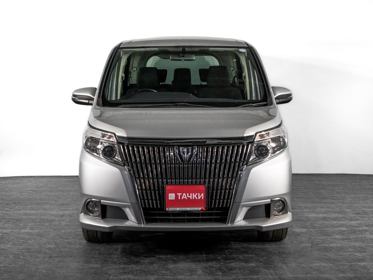 Toyota Esquire 2015 - фото автомобиля