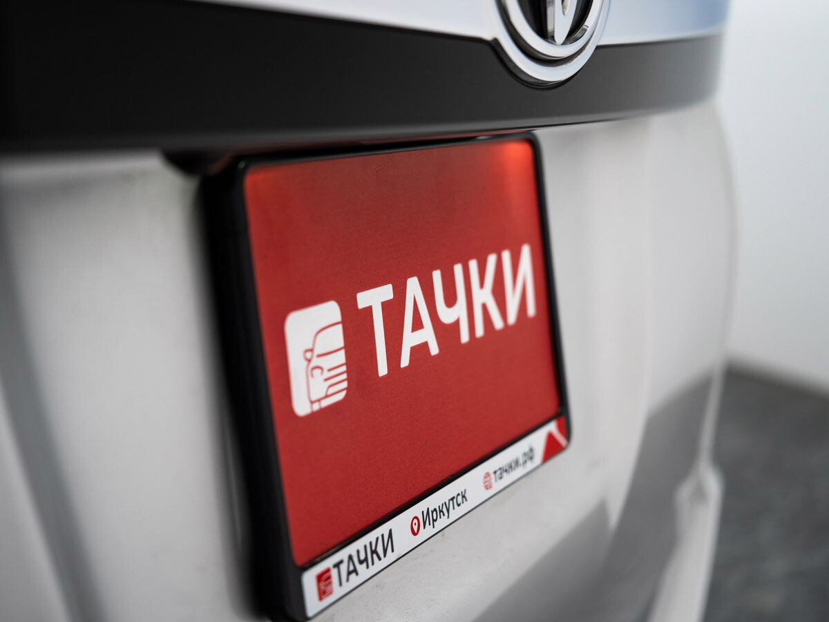 Toyota Esquire 2015 - фото автомобиля