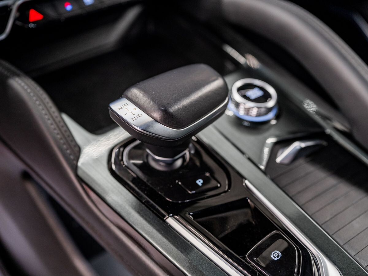 Geely Monjaro 2021 - фото автомобиля