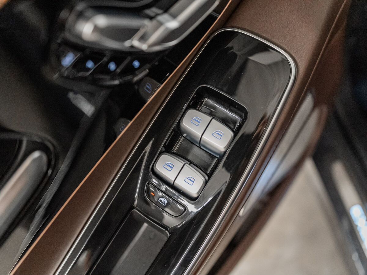 Exeed VX 2023 - фото автомобиля