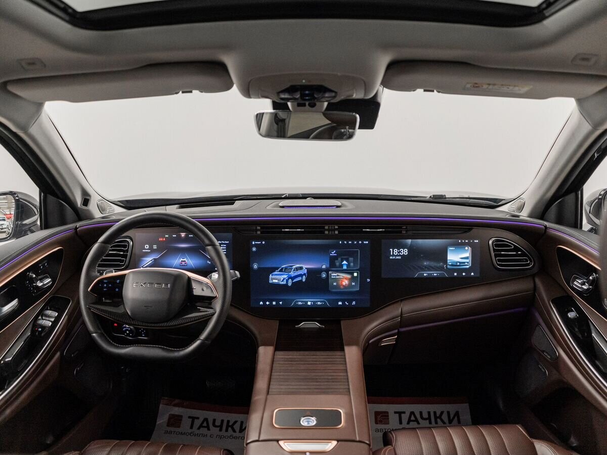 Exeed VX 2023 - фото автомобиля