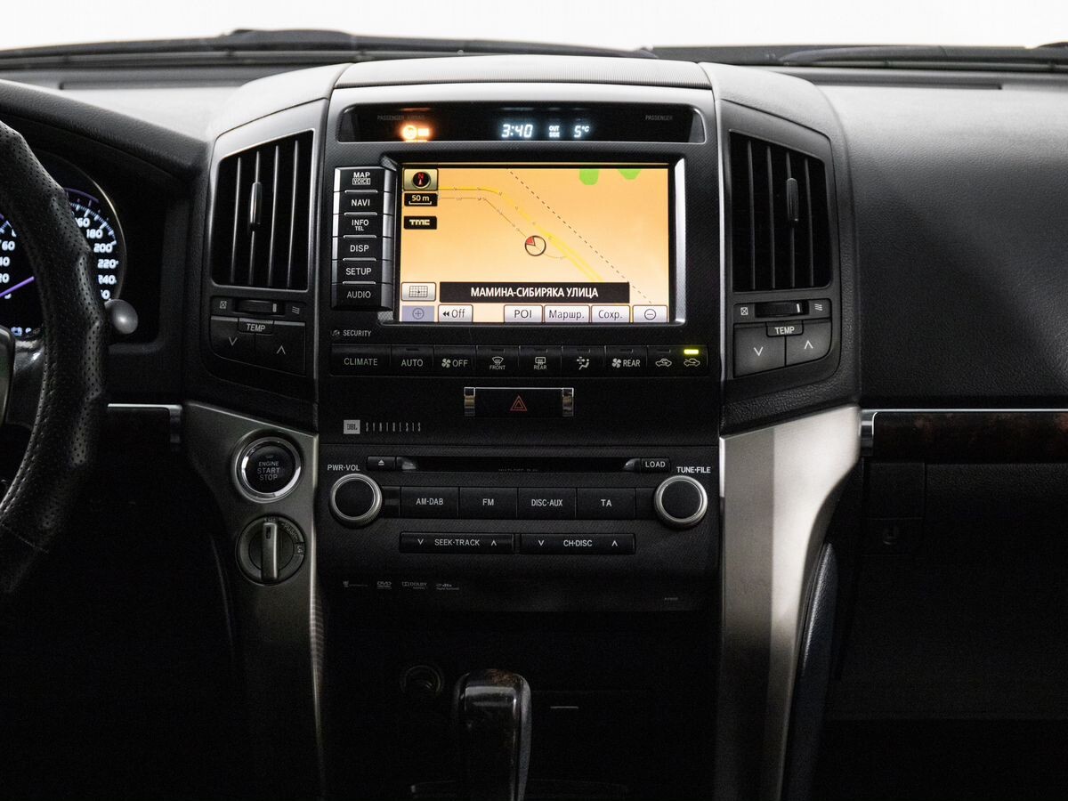 Toyota Land Cruiser 2011 - фото автомобиля