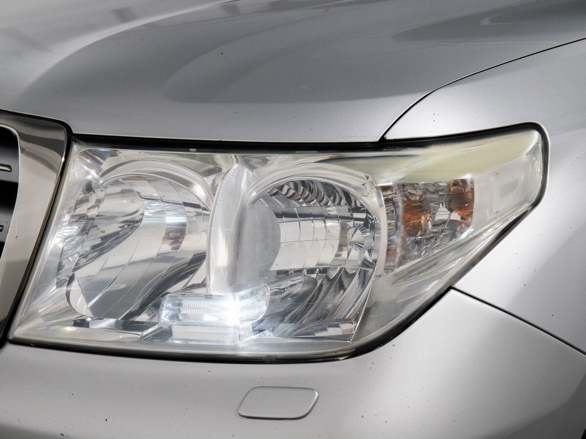 Toyota Land Cruiser 2011 - фото автомобиля