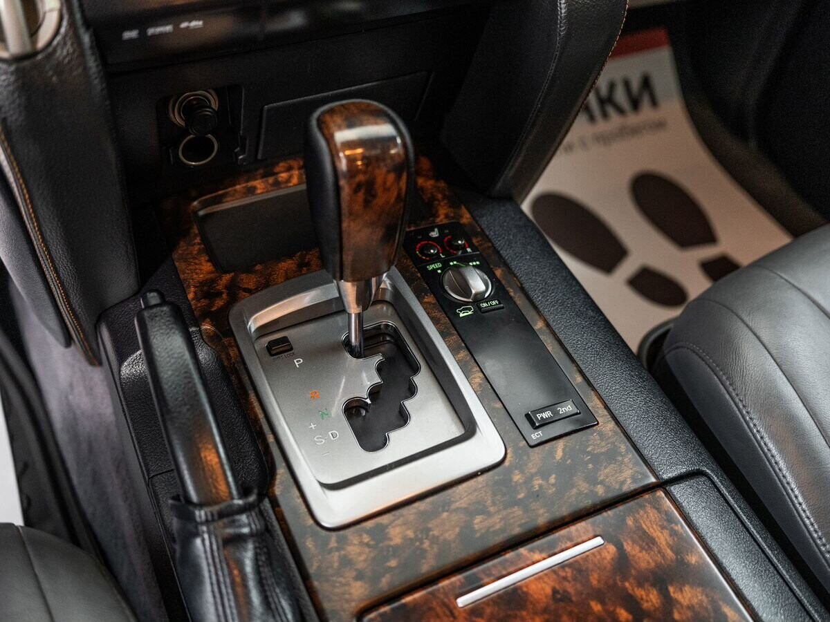 Toyota Land Cruiser 2008 - фото автомобиля