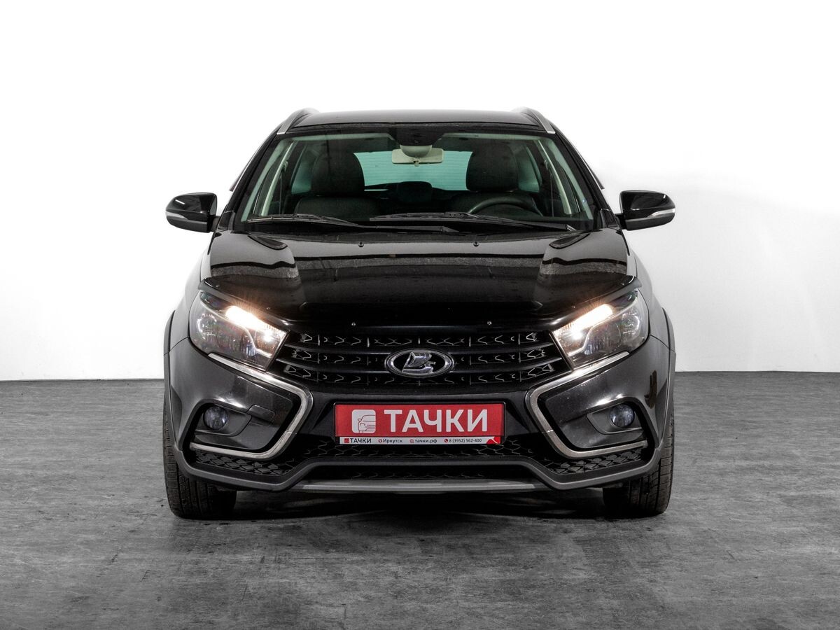 Lada (ВАЗ) Vesta 2018 - фото автомобиля