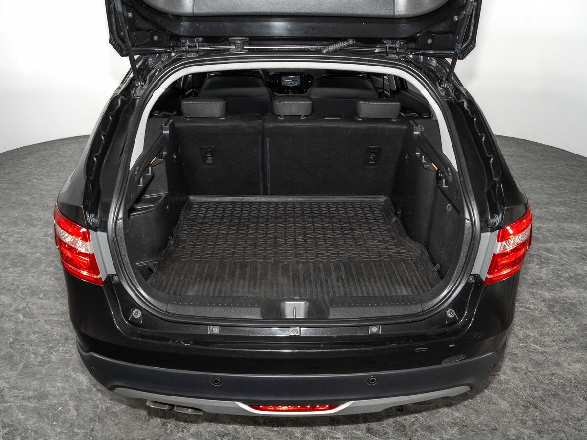 Lada (ВАЗ) Vesta 2018 - фото автомобиля