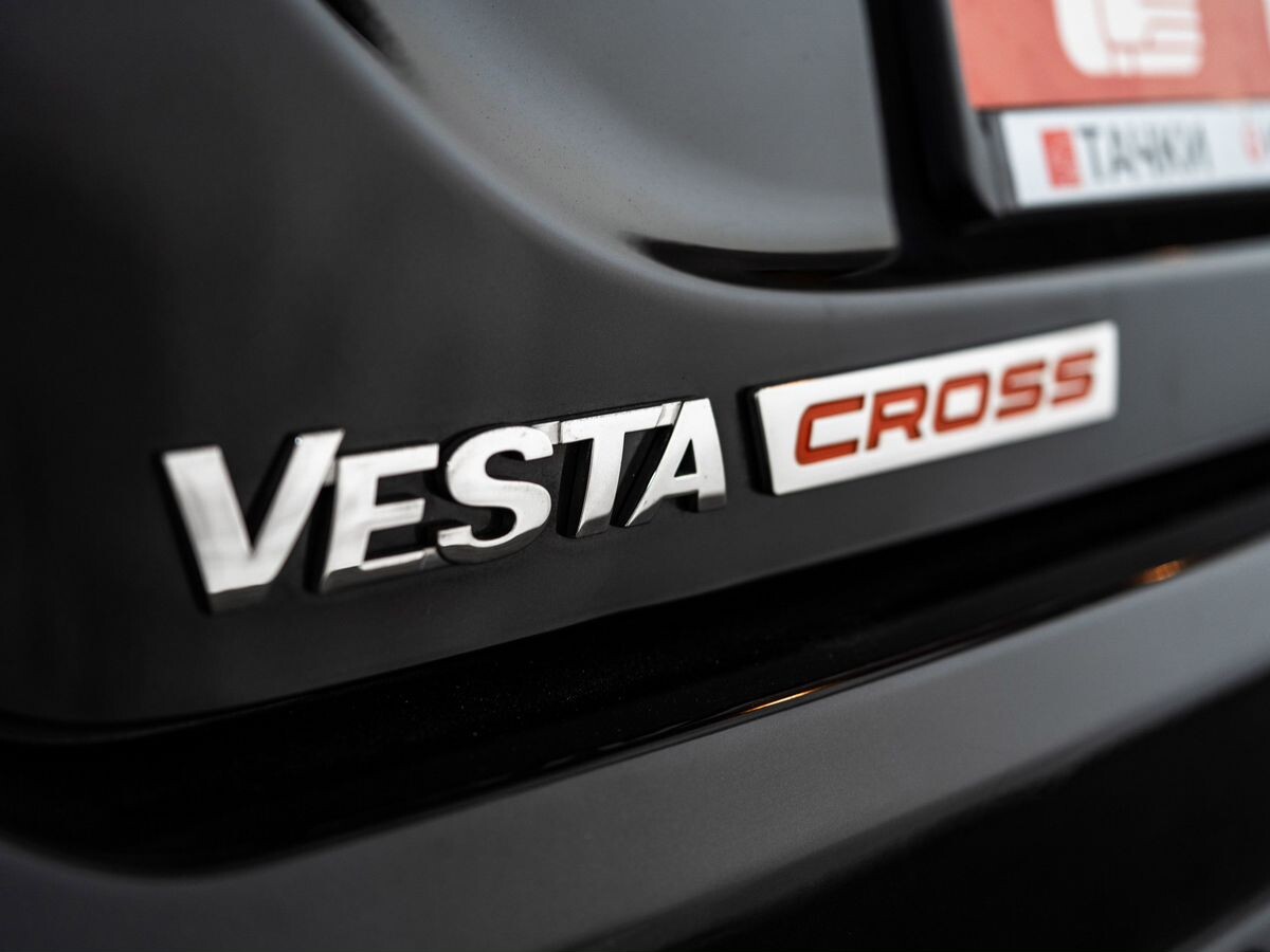 Lada (ВАЗ) Vesta 2018 - фото автомобиля