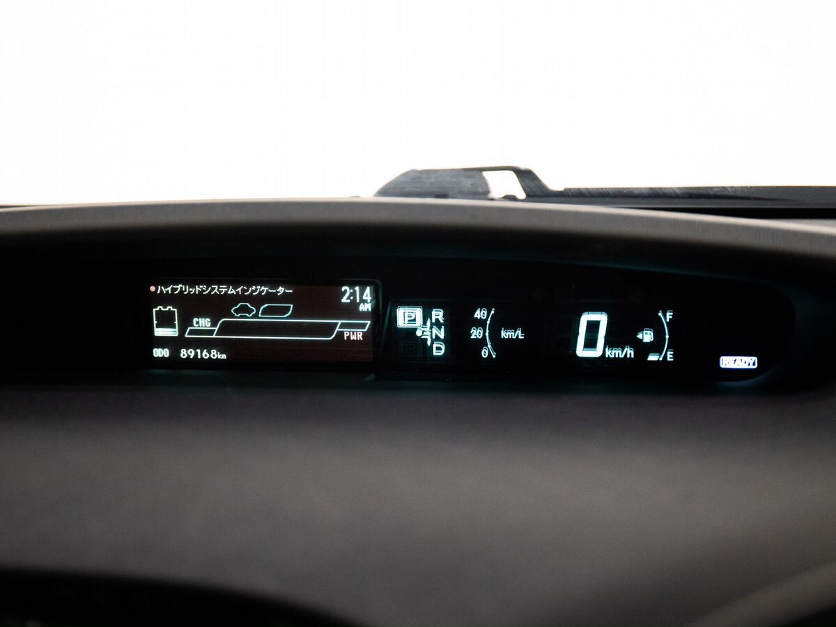 Toyota Prius 2013 - фото автомобиля