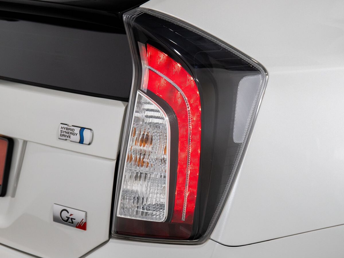 Toyota Prius 2013 - фото автомобиля