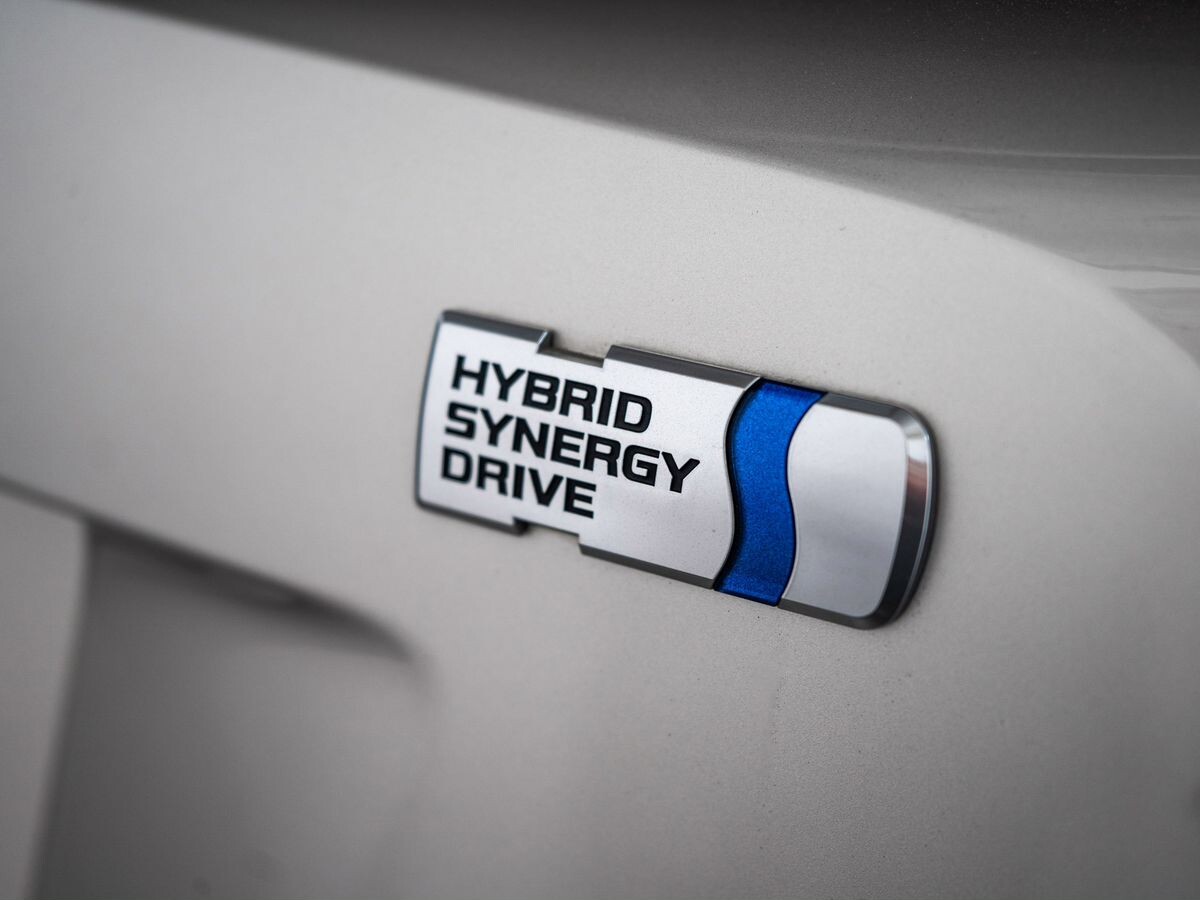 Toyota Prius 2017 - фото автомобиля