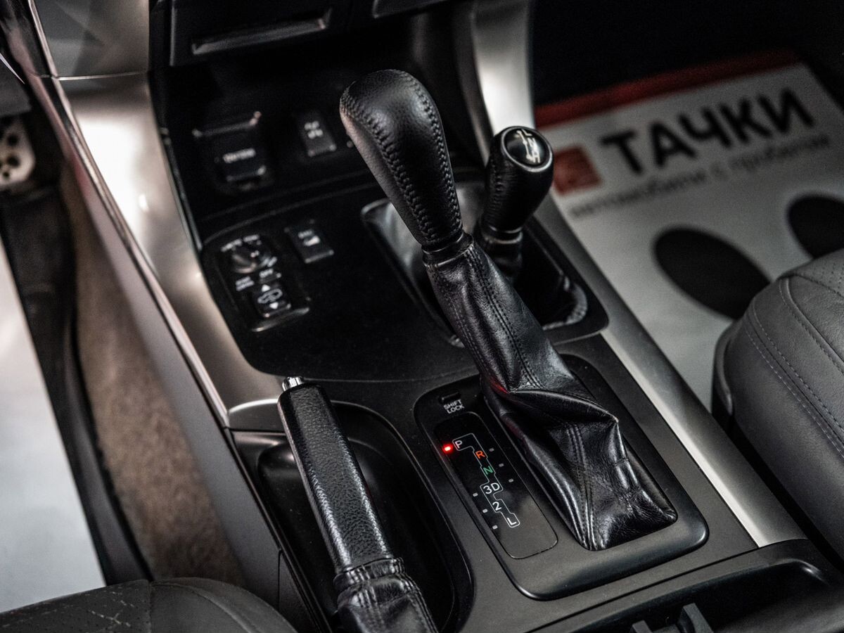 Toyota Land Cruiser Prado 2004 - фото автомобиля